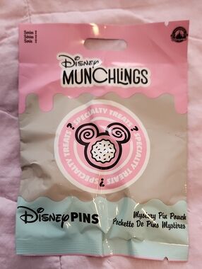 Disney Munchlings Mystery Pin Pouch - Pink, Beige & Mint